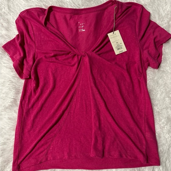 Magenta A New Day Tee - Picture 3 of 4